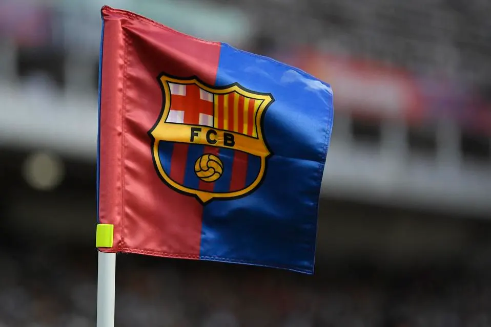 Biểu tượng đặc trưng của CLB là màu cờ của Barcelona