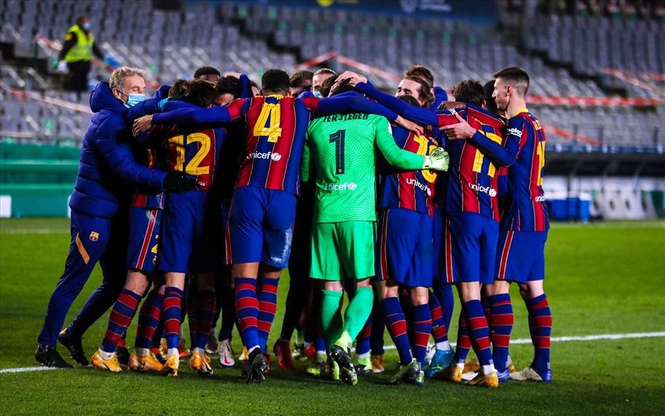 Câu lạc bộ bóng đá Barcelona được mệnh danh là “gã khổng lồ xứ Catalonia”